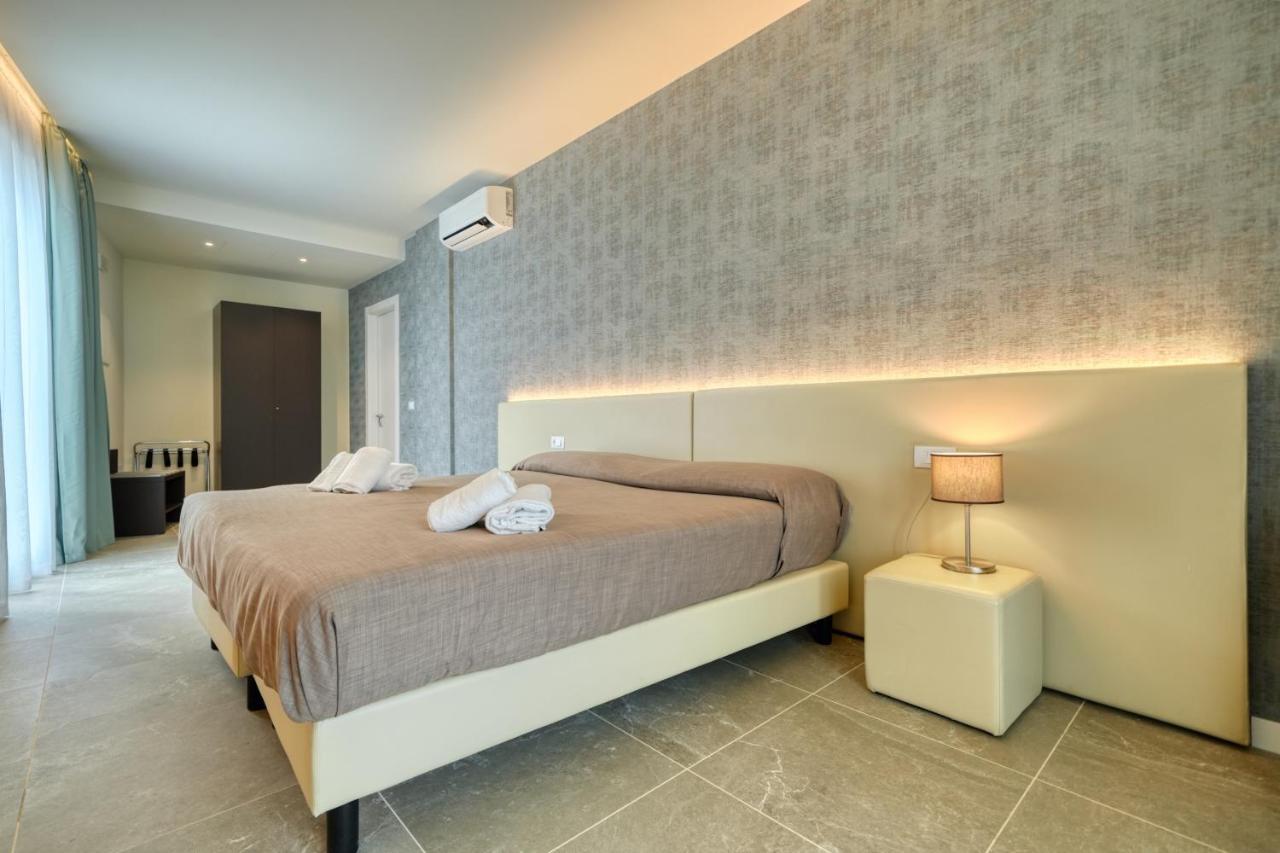 Hotel Palazzo Del Garda & Spa Ντεζεντσάνο ντελ Γκάρντα Εξωτερικό φωτογραφία