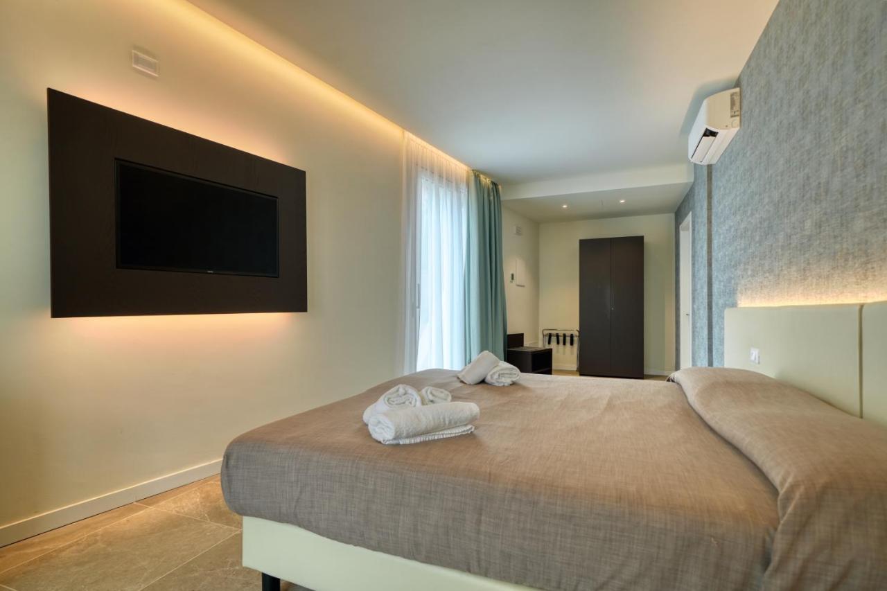 Hotel Palazzo Del Garda & Spa Ντεζεντσάνο ντελ Γκάρντα Εξωτερικό φωτογραφία