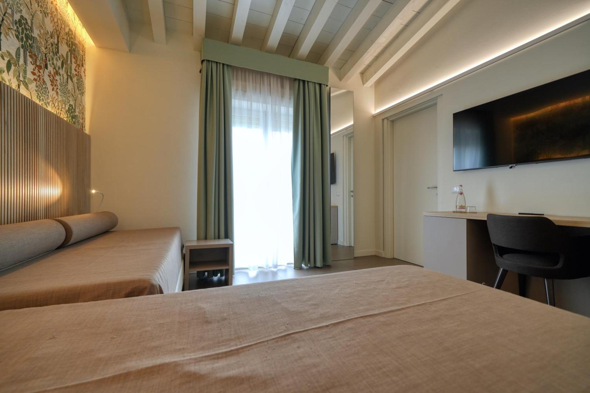 Hotel Palazzo Del Garda & Spa Ντεζεντσάνο ντελ Γκάρντα Εξωτερικό φωτογραφία
