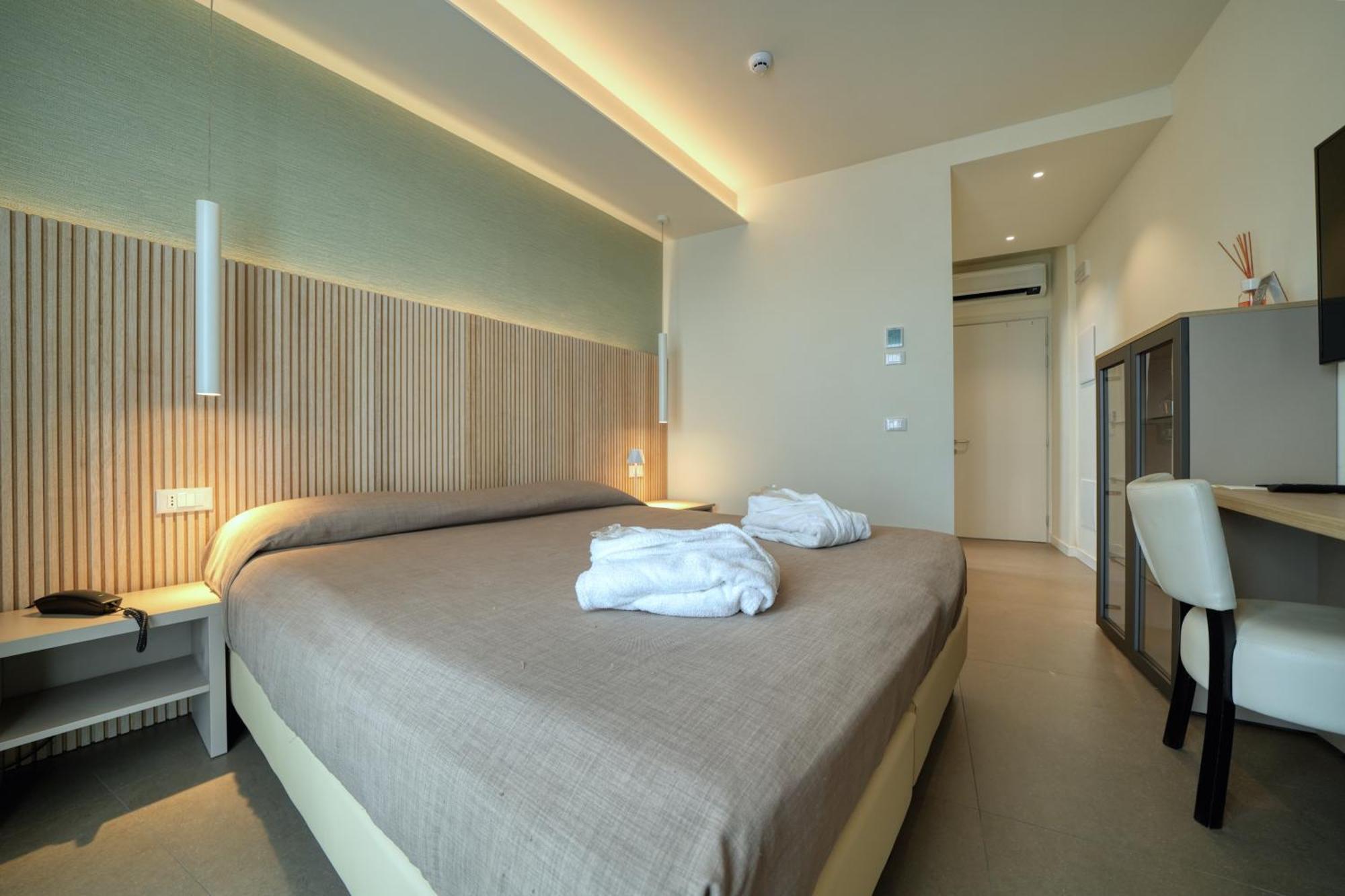 Hotel Palazzo Del Garda & Spa Ντεζεντσάνο ντελ Γκάρντα Εξωτερικό φωτογραφία