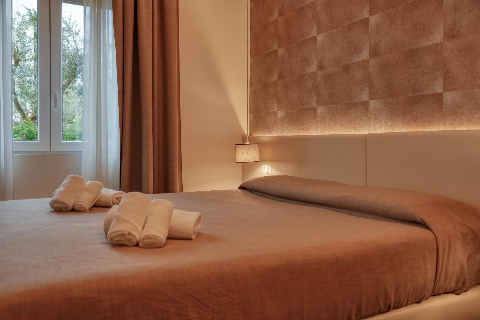 Hotel Palazzo Del Garda & Spa Ντεζεντσάνο ντελ Γκάρντα Εξωτερικό φωτογραφία