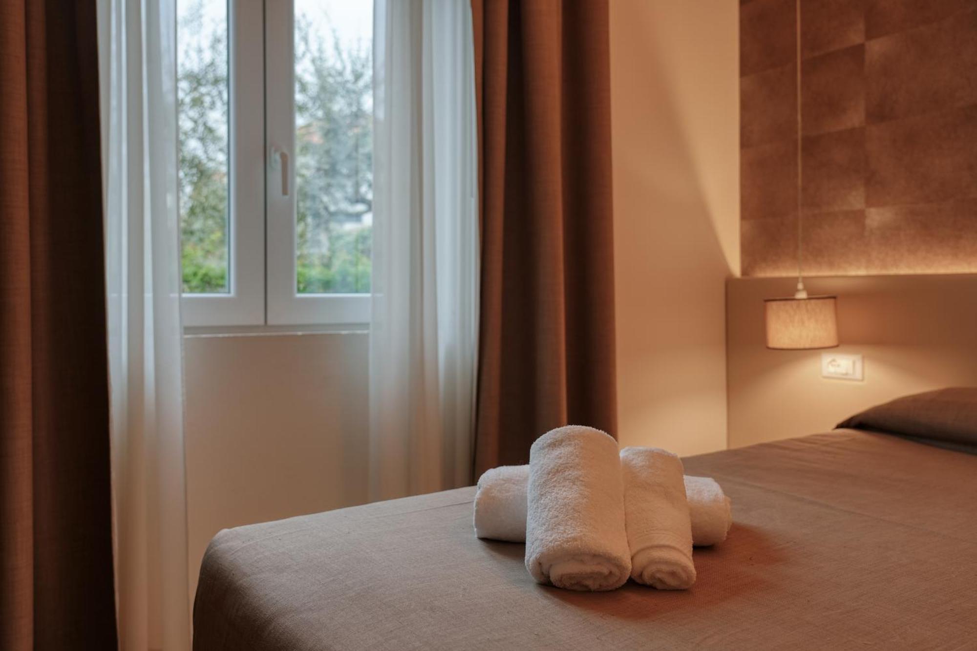 Hotel Palazzo Del Garda & Spa Ντεζεντσάνο ντελ Γκάρντα Εξωτερικό φωτογραφία