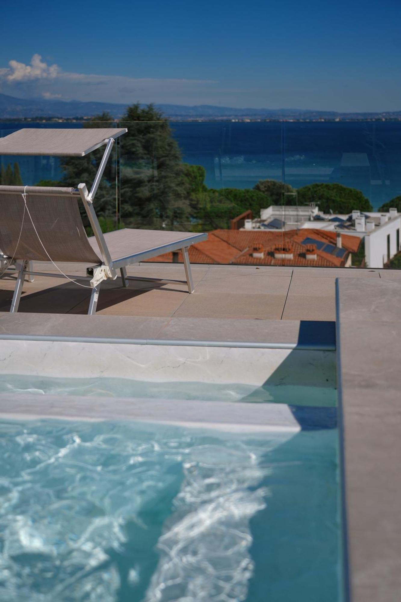 Hotel Palazzo Del Garda & Spa Ντεζεντσάνο ντελ Γκάρντα Εξωτερικό φωτογραφία