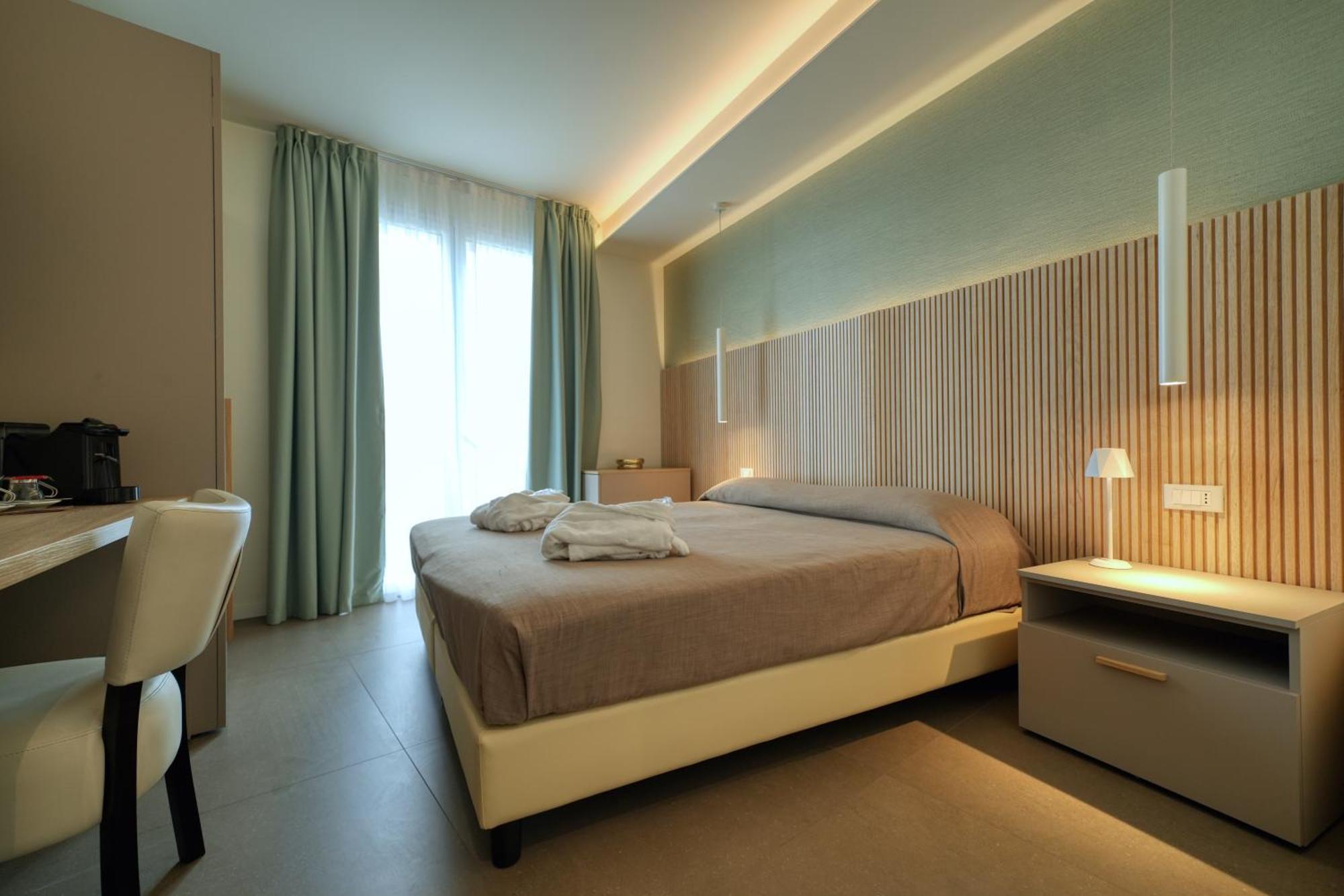 Hotel Palazzo Del Garda & Spa Ντεζεντσάνο ντελ Γκάρντα Εξωτερικό φωτογραφία