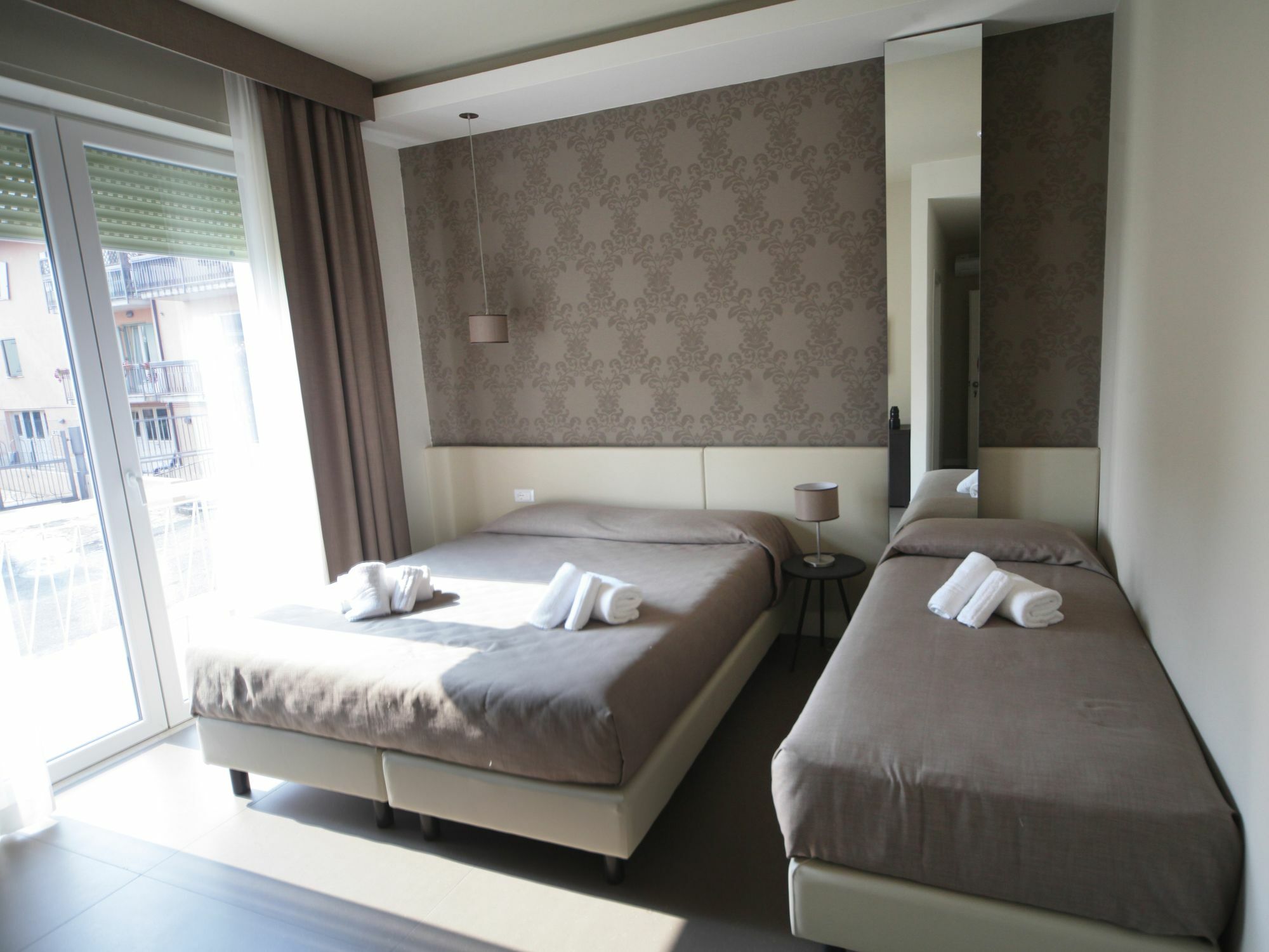 Hotel Palazzo Del Garda & Spa Ντεζεντσάνο ντελ Γκάρντα Εξωτερικό φωτογραφία